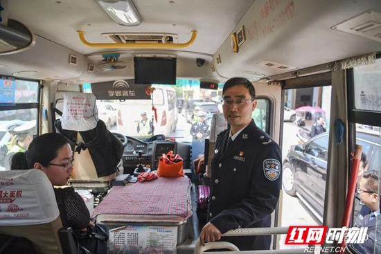 谢振华同志督导慈利县扫黑除恶和道路交通隐患排查工作
