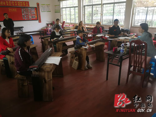 宁远:非遗传人开展传承活动庆五一九疑派古琴传承活动1000 拷贝.jpg 宁远:非遗传人开展传承活动庆五一九疑派古琴传承活动1000 拷贝.jpg