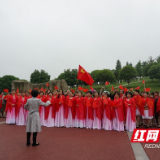 唱响《我和我的祖国》  用歌声和舞蹈庆“五一”