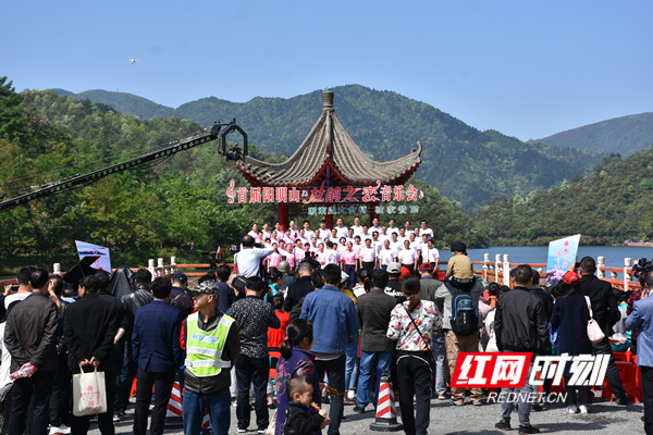 5月1日，双牌县阳明山景区举行了首届阳明山“杜鹃之恋”音乐会。