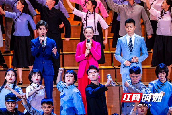 孙茜五四晚会.JPG
