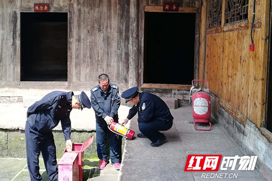 洪家关景区.jpg