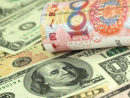人民币对美元汇率中间价报6.7614元 下调270个基点