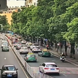 孩子高烧晕厥家人求助  交警争分夺秒使其转危为安