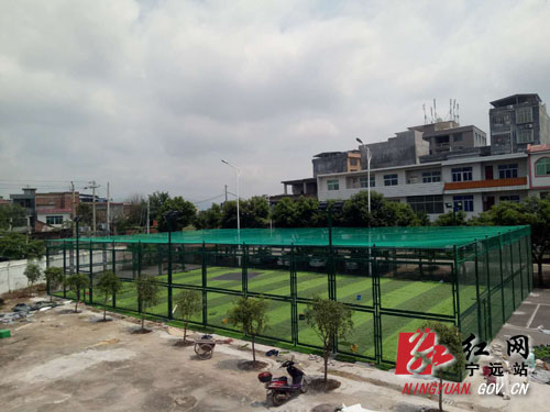宁远县首个五人制笼式足球场即将建成投入使用1000 拷贝.jpg