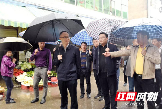朱法栋：对标对表加快农贸市场整治  确保创卫工作取得成功