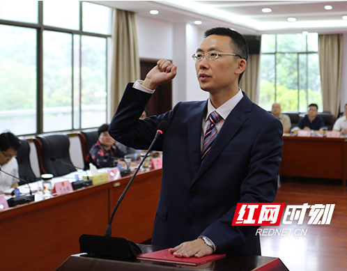 石鼓区人大常委会任命张斌为区人民政府副区长