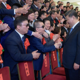 习近平会见第六次全国自强模范暨助残先进表彰大会代表