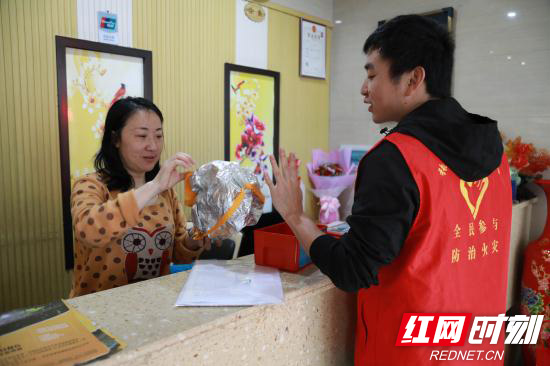 【平安消防】张家界消防志愿者走进家庭旅馆开展消防培训