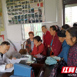 湖南省水电医院医疗队来永顺卓福村开展医疗扶贫