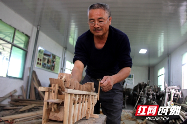 ​龙骨水车寄乡愁 ——记龙骨水车邵阳市非物质文化遗产传承代表张湘平