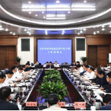 胡衡华:年轻干部要当几次“热锅上的蚂蚁” 接几回“烫手的山芋”