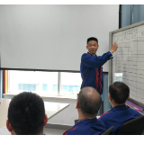 从“蓝领”到副园区长 他在蓝思“火速”升职