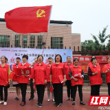 让阳光照进心灵 居民合唱深情告白祖国