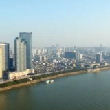 5月市中心超值江景房！双公园相伴，学校就在大门旁