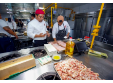 湖南援萨摩亚厨师培训班提前“阅兵” 毛氏红烧肉东安鸡收外国迷弟
