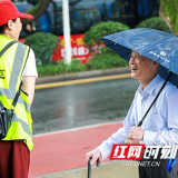 赞！与地铁4号线一同“上岗” 他们是大科城最美的点缀