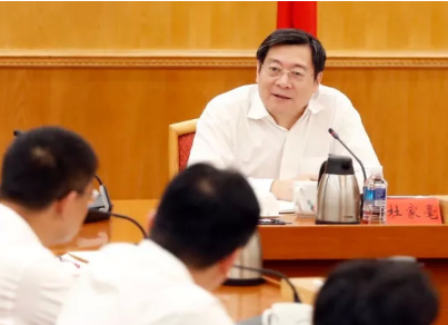 砥砺前行，甘做一颗吃上劲的“螺丝钉”