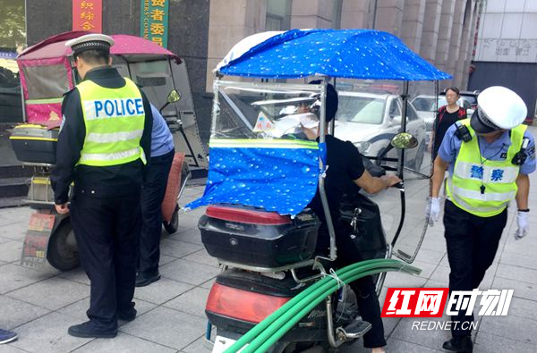 图二  加强宣传劝导.jpg