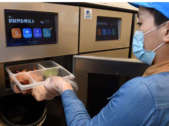 智能炒菜赛亮相北京社区