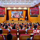 “雷锋传人”进学校 雷锋精神火种代代相传