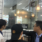 “透明厨房”守护舌尖安全 保卫蓝天白云