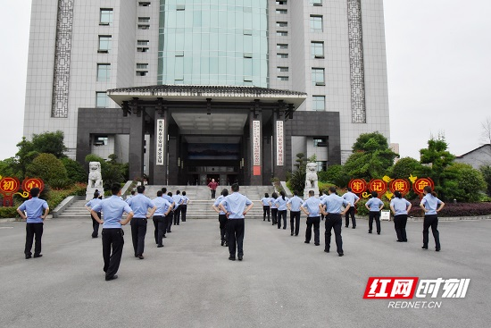 工间操进警营，全警健身“燃”起来！