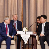 胡衡华会见美国驻华大使泰里·布兰斯塔德