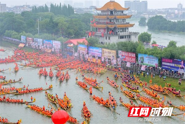 道县端午划龙舟始于宋代，传承至今，“道州龙船赛”2006年被列入湖南省非物质文化遗产名录。