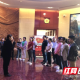 赴红色基地，学红色经典，传红色梦想