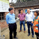娄底市副市长梁立坚赴新化县督查农村垃圾分类减量工作