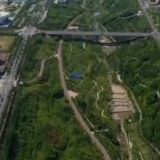 【美丽中国·我的家】乌鲁木齐：荒沟变绿谷 生态绿道步步景