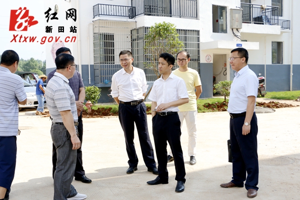 秦山成深入乡镇督查易地扶贫搬迁问题整改工作