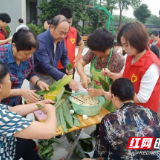 党建引领见实效 小区党支部补位群众“最后一米”