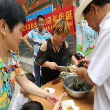 艾香邻里和 文明过节迎端午
