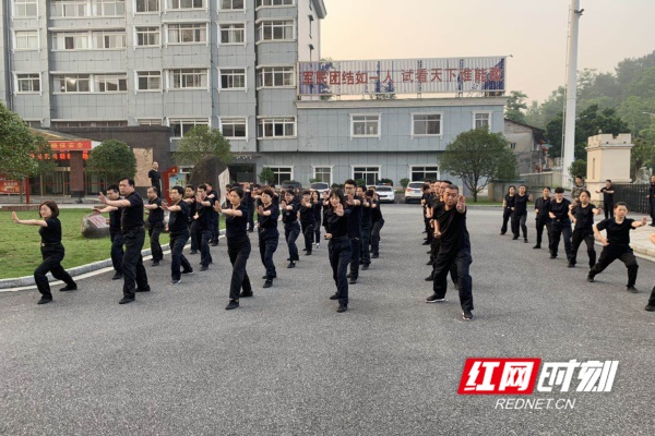 图片1 (1).jpg 图片1 (1).jpg