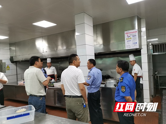 武陵源区锣鼓塔街道深入开展安全生产“大检查、大管控、大整改”行动