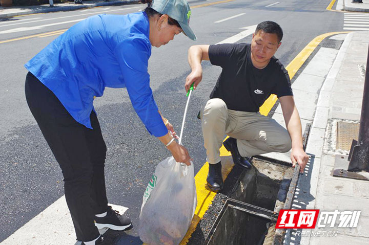 【劳动伟大、工匠光荣】环卫拼命三郎的执着与奉献