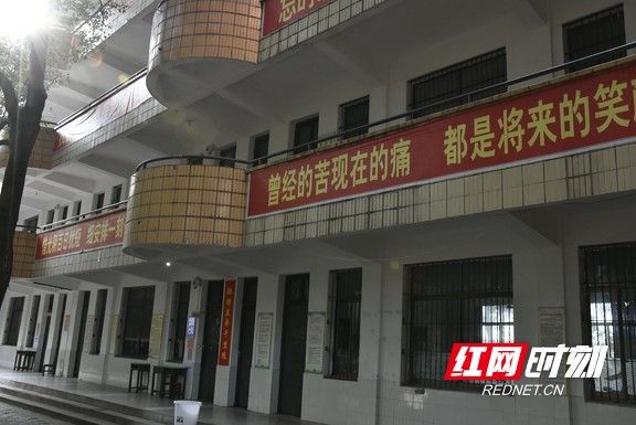 益阳各个考点已准备就绪，等待考生踏上战场。