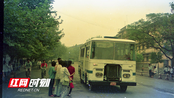 10永州市一路车营运 -李启明摄于1989年_副本.jpg
