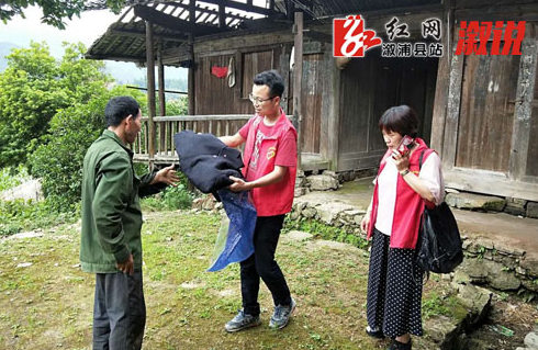 文明实践在溆浦|统溪河镇丫吉坳村开展五保户、重病户走访慰问活动
