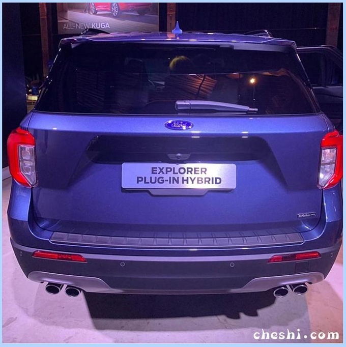 福特全新探险者实拍曝光 内配竖状大屏/年内国产-图3