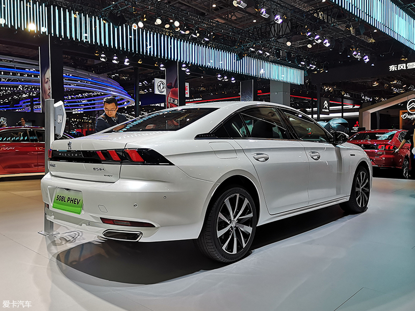 东风标致新一代508L插电式混动版