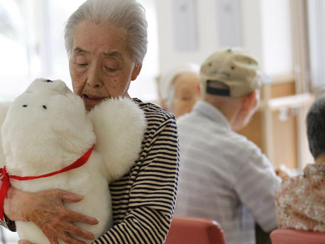 如何摆脱中老年孤独感？日媒：可借鉴中国方式