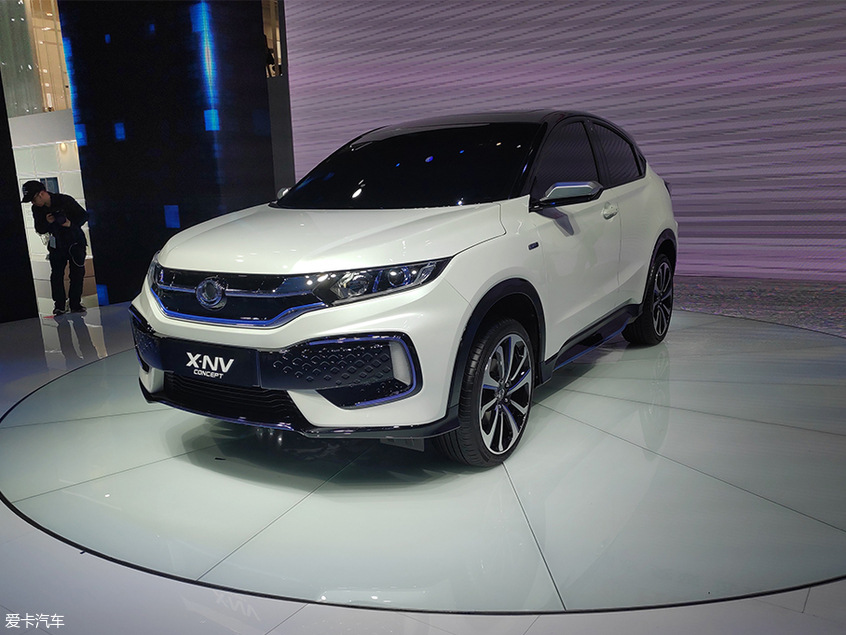 东风本田思铭X-NV概念车
