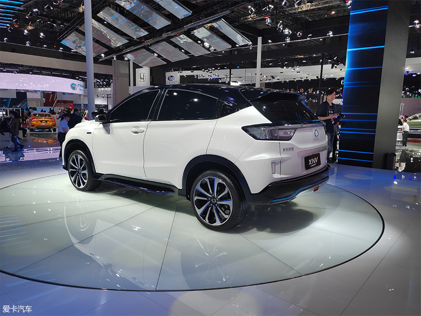 东风本田思铭X-NV概念车