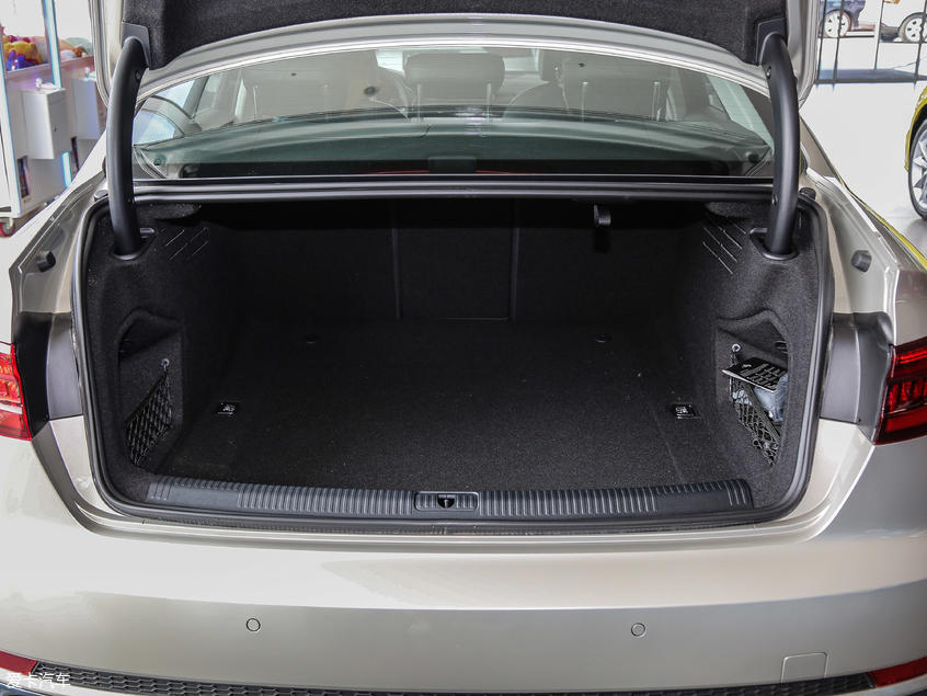 一汽-大众奥迪2018款奥迪A4L