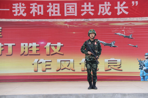 “时代新人说一一我与祖国共成长”