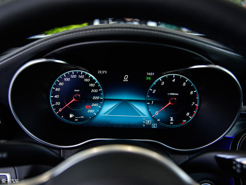 北京奔驰2019款奔驰C级