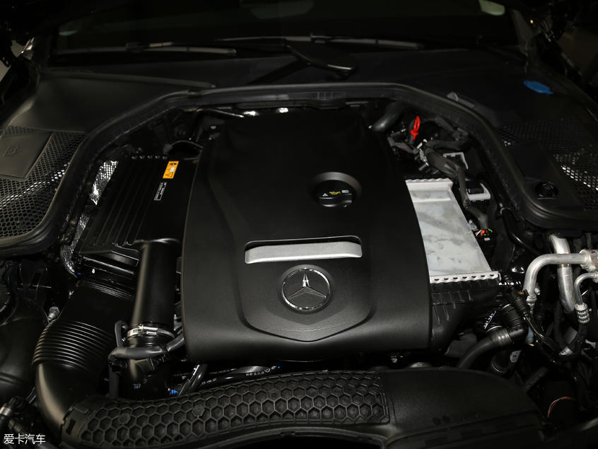 北京奔驰2019款奔驰C级